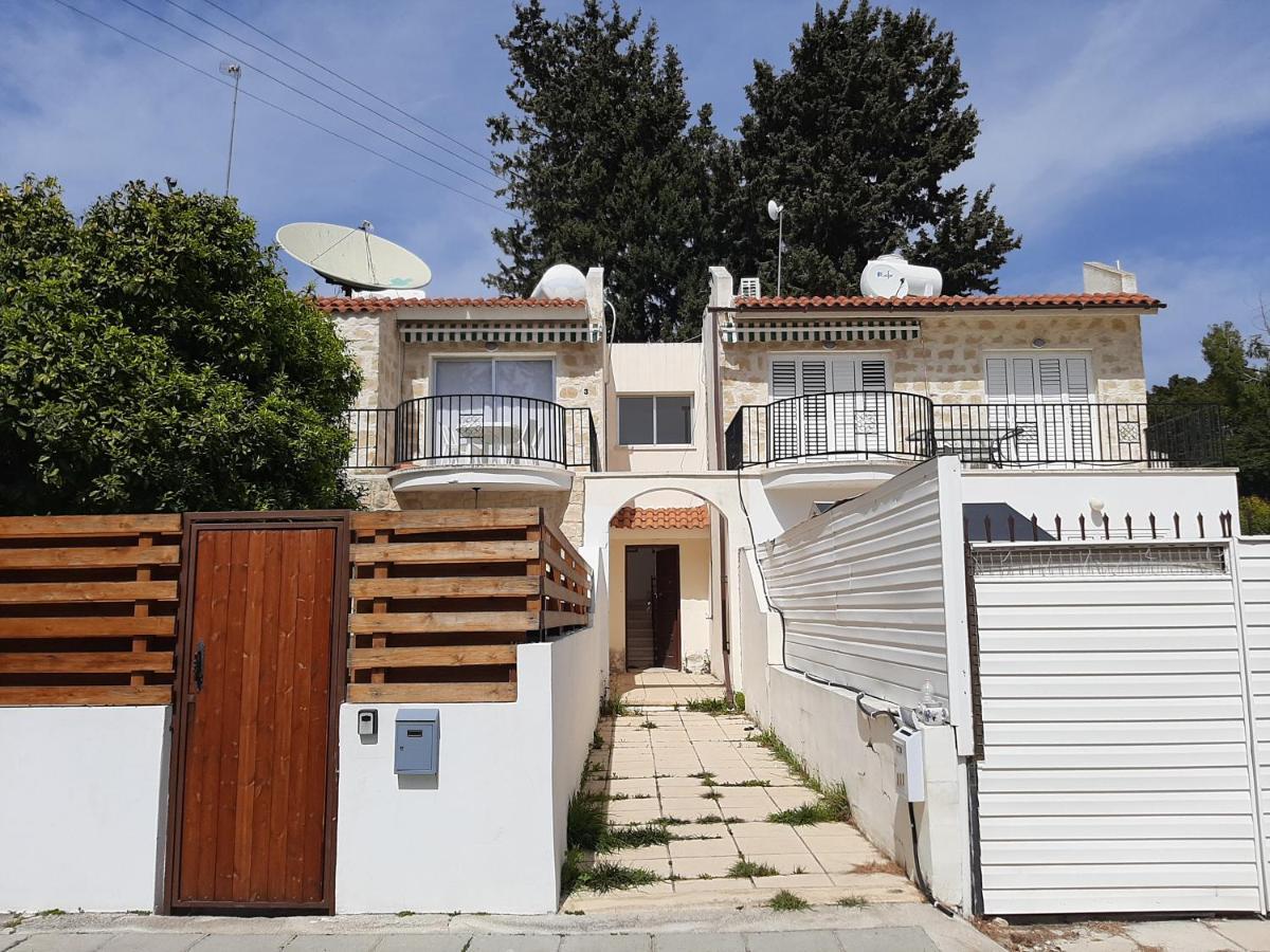 Maya*S Comfortable Apartment! Paphos Bagian luar foto